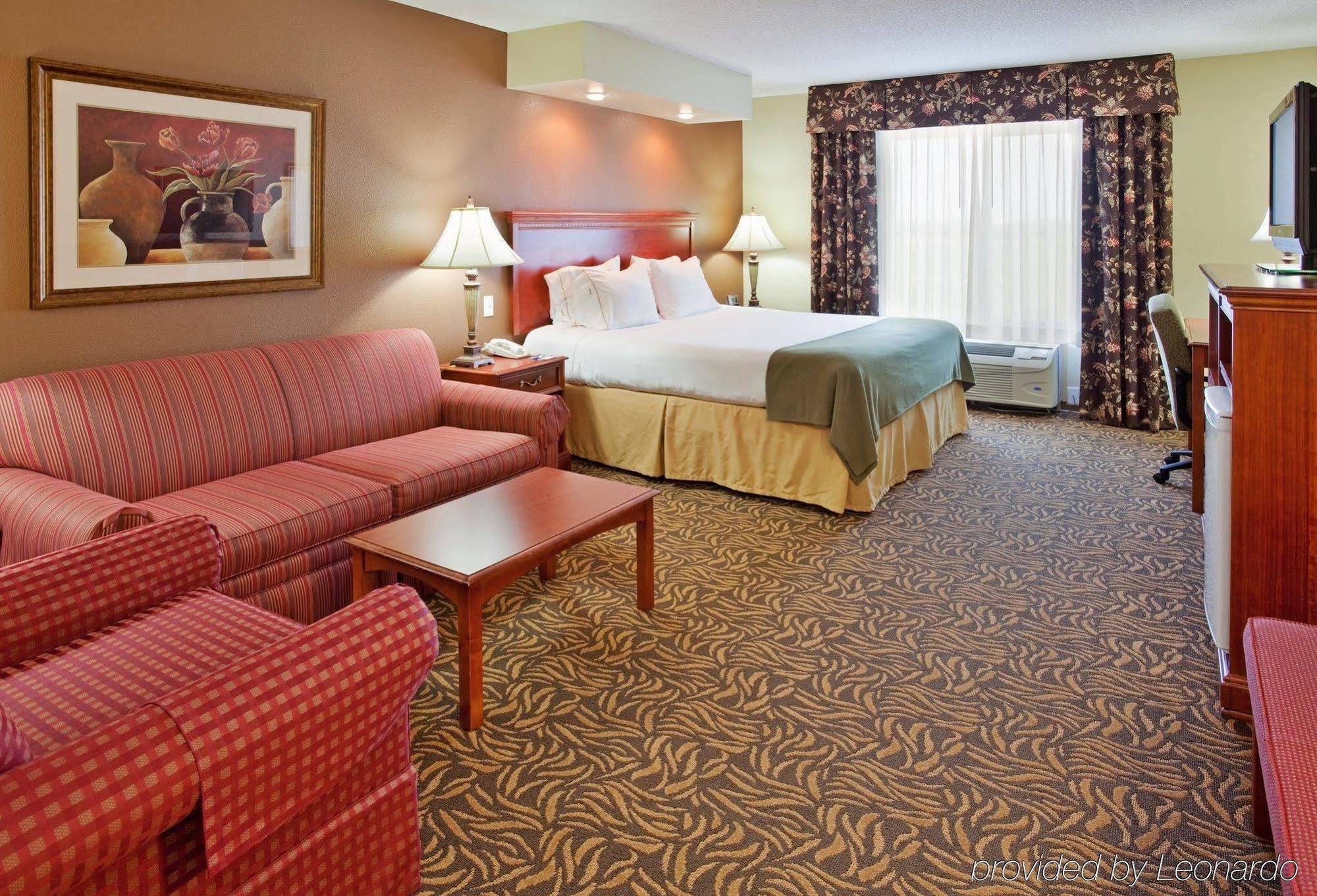 Holiday Inn Express Hotel & Suites Columbus By Ihg Quarto foto